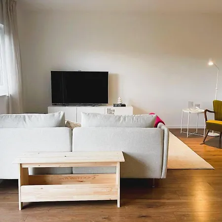 Thesmallcozyplace باد مونستريفل